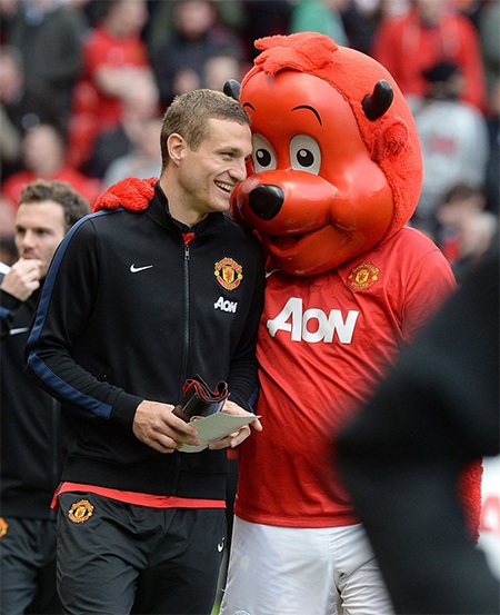 Năm 2010, Vidic lần thứ 3 giành cúp Liên đoàn cùng Quỷ đỏ