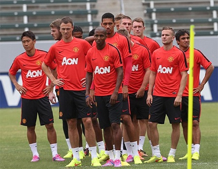 Toàn đội đã tập luyện rất nghiêm tục. Van Gaal là vị chiến lược gia rất nghiêm túc