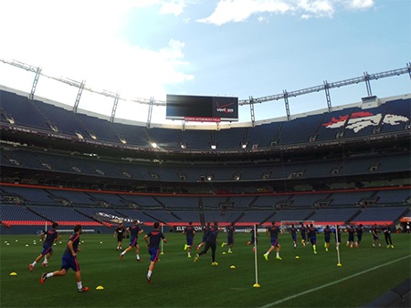 Van Gaal không cho phép MU được nghỉ xả hơi - 8 Ngay khi tới Colorado, các cᶧu thủ MU đã không nghỉ ngơi mà bắt tay luôn vào luyện tập