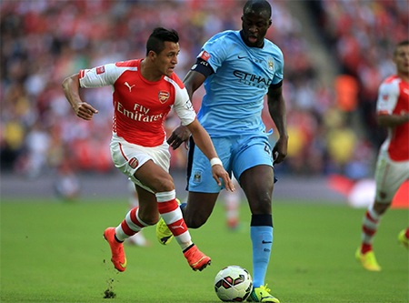 Nhìn lại chiếc cúp đầu tiên của Arsenal ở mùa giải 2014/15