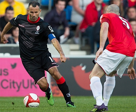 So với các đồng đội, phong độ của Giggs vẫn ổn nhất