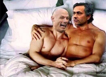 Phản ứng của Alex Ferguson trước thông tin trọng tài Webb giải nghệ