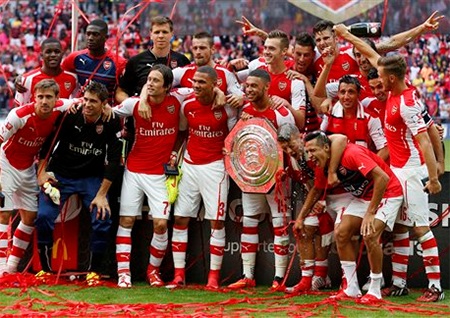 Niềm hân hoan của các cầu thủ Arsenal sau khi giành Community Shield
