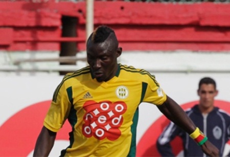 Ebosse đã qua đời vì bị ném vào đầu