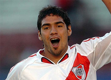 Falcao trong màu áo của River Place
