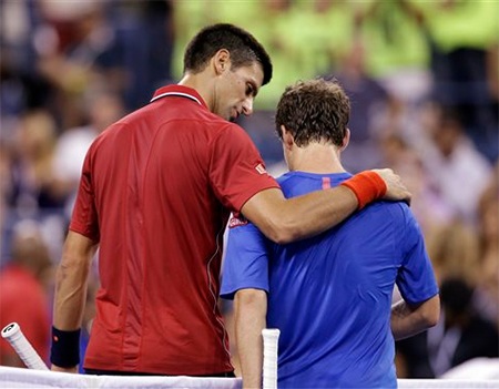 Nole an ủi Schwartzman