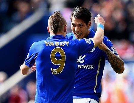 Niềm hạnh phúc của Ulloa và Vardy khi làm thủng lưới MU