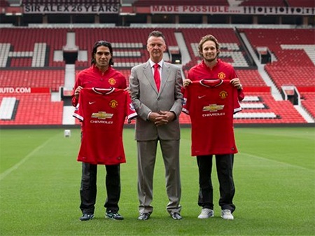 Man Utd - QPR: Chờ màn ra mắt của Falcao - 1 Van Gaal sẽ có đội hình mạnh nhất vào đêm nay