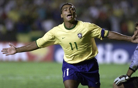 Pelle, Maradona… làm gì sau khi giải nghệ? - 5 Nhắc đến Maradona được coi là một con người vĩ đại, một vị anh hùng của cả dân tộc Argentina.