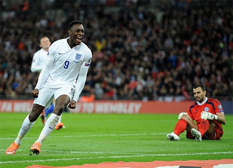 Anh thắng 5 “sao” trước San Marino - 2 Niềm vui sau khi ghi bàn thắng của Welbeck