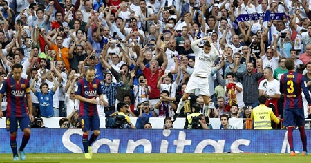 Niềm vui của Ronaldo trong ngày Real Madrid đánh bại Barca