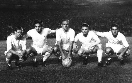 Thế hệ C.Ronaldo cân bằng kỷ lục ghi bàn thời Di Stefano - 2 Trong lịch sử Real Madrid, những gì C.Ronaldo và đồng đội làm được chỉ
thấy ở thế hệ Di Stefano