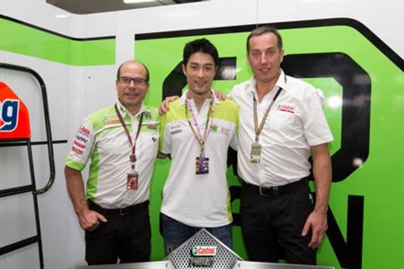 Johnny Trí Nguyễn “đột kích” garage đội đua Honda Gresini - 7 Honda RC213V và Honda RCV1000R trước cửa garage