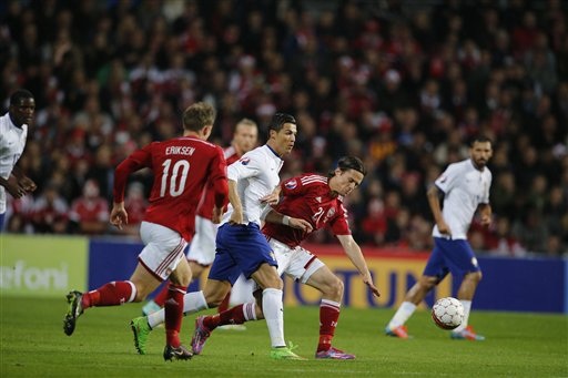 C.Ronaldo giúp Bồ Đào Nha lên ngôi đầu bảng? - 1 Ronaldo đang tạo ảnh hưởng rất lớn ở Bồ Đào Nha