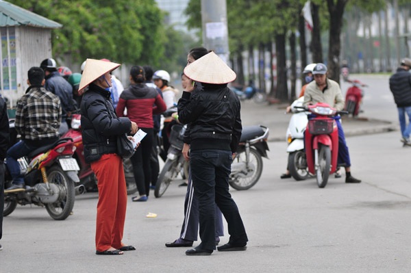Phe vé “méo mặt” vì người hâm mộ thờ ơ AFF Cup - 1 Các phe vé méo mặt vì sự thờ ơ của người hâm mộ
