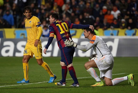 Những khoảnh khắc làm nên lịch sử của Messi ở Champions League - 5 Lionel Messi trong tình huống bỏ lỡ cơ hội ở đầu trận