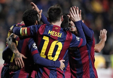 Những khoảnh khắc làm nên lịch sử của Messi ở Champions League - 15 Messi đã lập hattrick ở hai trận đấu gần đây nhất cho Barca