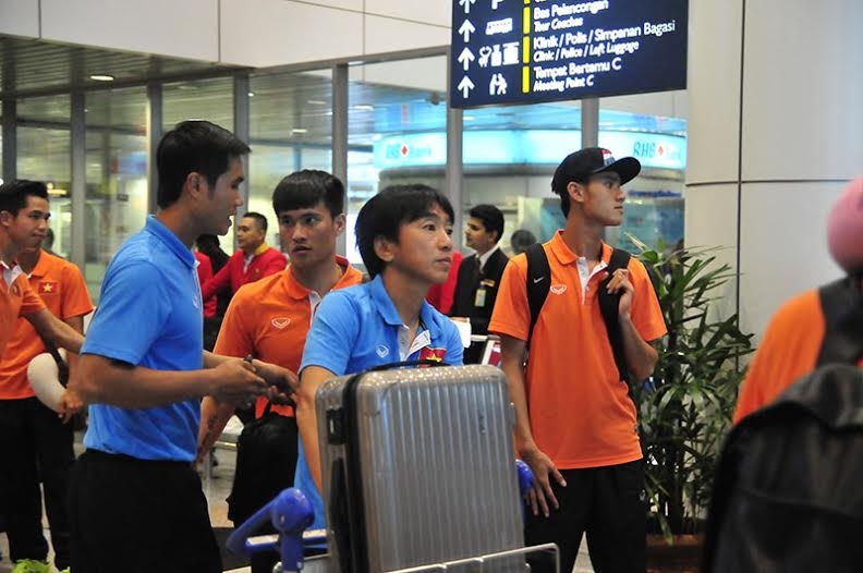 Đội tuyển Việt Nam đổ bộ xuống Kuala Lumpur - 3 An
An