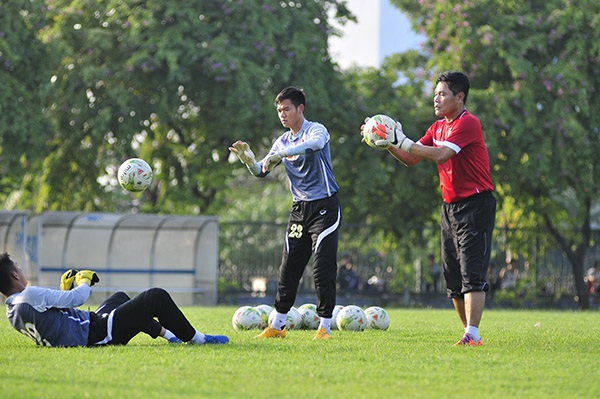 Vị trí bắt chính với Nguyên Mạnh đang có
nguy cơ bị mất