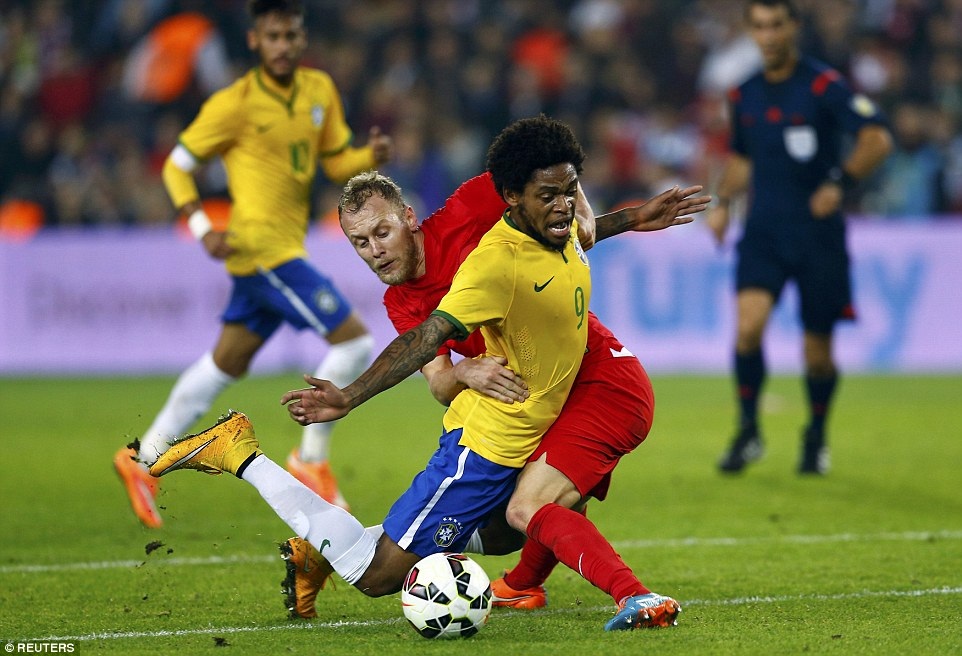 Brazil áp đảo hoàn toàn về thế trận