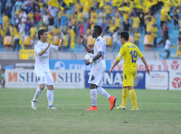 V-League 2015 sẽ có nhà tài trợ "khủng" - 1 V-League 2015 sẽ có nhà tài trợ mới