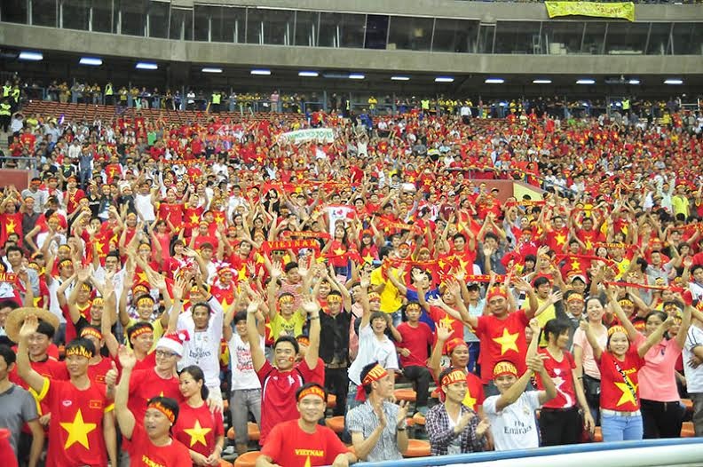 Đội tuyển Việt Nam thắng thuyết phục Malaysia tại đất khách - 2 Rất đông các CĐV Việt Nam đã có mặt trên sân Shah Alam