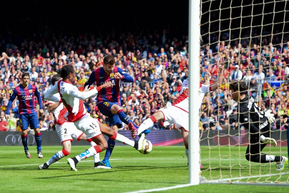 Barcelona dẫn đầu La Liga: Sống lại giấc mơ vô địch - 2 Barcelona đang có được sự đồng đều ở cả ba tuyến