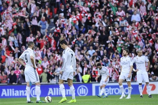 Real Madrid mất ngôi đầu bảng: Tương lai nhuốm màu xám xịt - 3 Real Madrid đang hụt hơi trong cuộc đua vô địch La Liga?