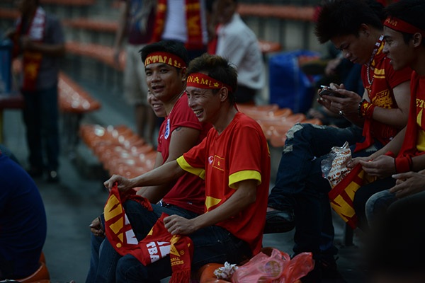 Ấn tượng với hình ảnh dọn rác của CĐV Việt Nam tại Shah Alam - 7 Niềm vui của CĐV trong mỗi trận đấu của U23 Việt Nam