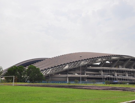 Đôi nét về sân Shah Alam, nơi diễn ra trận bán kết lượt đi - 1 2 mái vòm của sân Shah Alam như 2 chiếc vỏ sò khổng lồ chuẩn bị úp vào nhau
