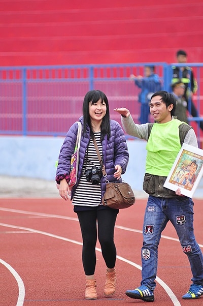 Nụ cười rạng ngời của Megumi Hata trên sân Lạch Tray