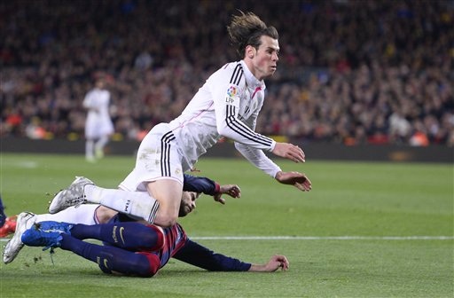 Hình ảnh tệ hại thường thấy của Bale trong sắc áo Real Madrid