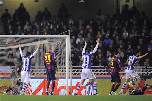 Alba đá phản lưới nhà, Barcelona gục ngã tại Anoeta - 3 Niềm vui chiến thắng của các cầu thủ Sociedad
