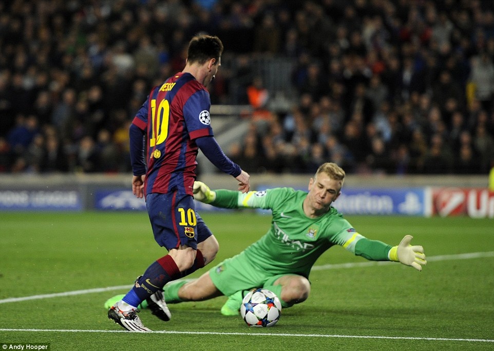 Messi luôn bối rối khi đối mặt Joe Hart