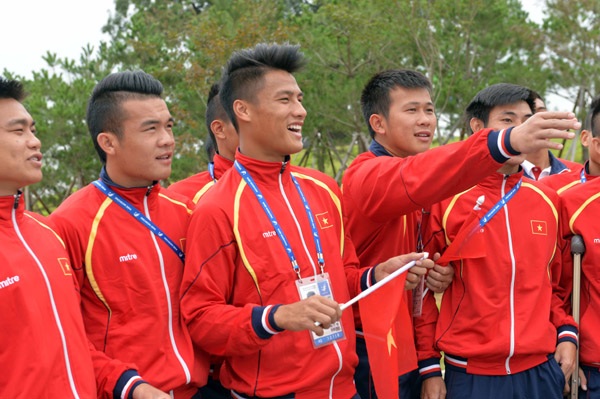 Mạc Hồng Quân:“Không được ăn Tết dân tộc, tôi buồn lắm!” - 1 Mạc Hồng Quân tiếc vì không được ăn Tết ở Việt Nam