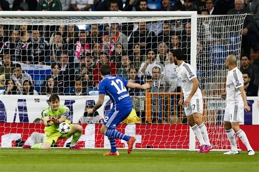 Real Madrid “trút giận” tại Bernabeu? - 1 Real Madrid mới nhận thất bại đau đớn trước Schalke ở Champions League