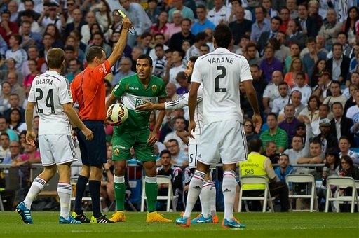 Real Madrid trút “mưa bàn thắng” ở Manuel Martinez Valero? - 1 Elche đã thua tan tác Real Madrid ở lượt đi