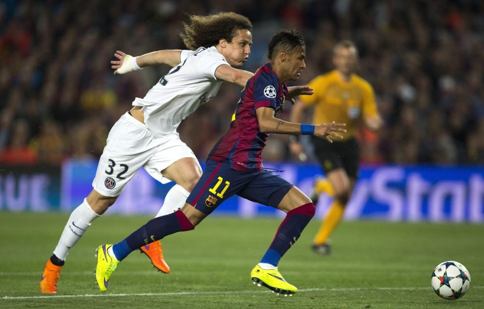 Những khoảnh khắc Neymar nhấn chìm PSG tại Nou Camp - 5 Neymar dũng mãnh vượt qua sự truy cản của David Luiz...