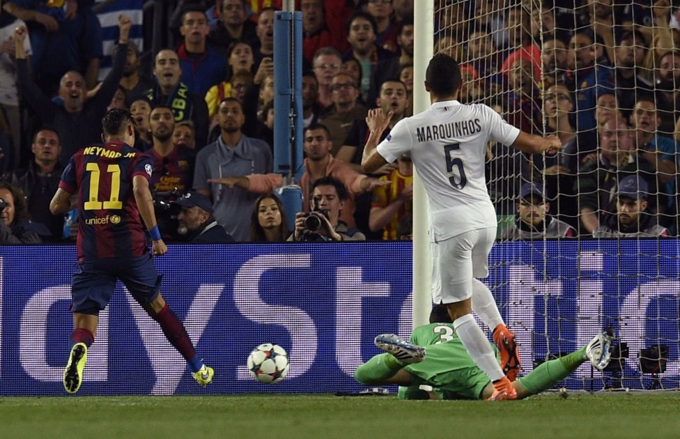 Những khoảnh khắc Neymar nhấn chìm PSG tại Nou Camp - 8 Hàng thủ PSG gần như bất lực trước tốc độ của Neymar