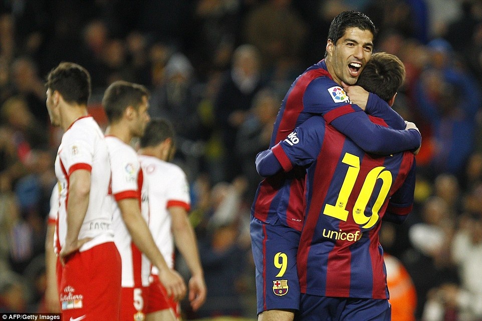 Những khoảnh khắc đẹp ngày cặp đôi Messi-Suarez “hủy diệt” Almeria - 15 Bộ đôi Messi-Suarez chính là điểm nhấn thành công của Barca