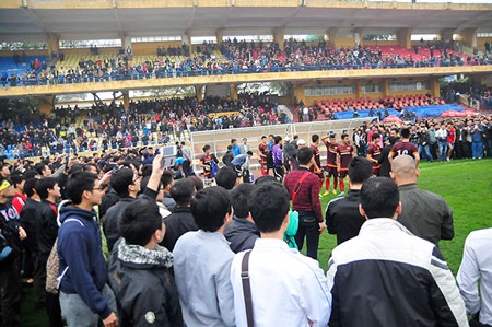 HLV Miura thu hút sự chú ý đặc biệt từ khán giả