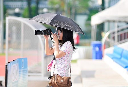 Nữ phóng viên Nhật Bản xinh đẹp hâm mộ Công Phượng - 1 Nữ phóng viên Megumi từng đồng hành cùng U19 Việt Nam