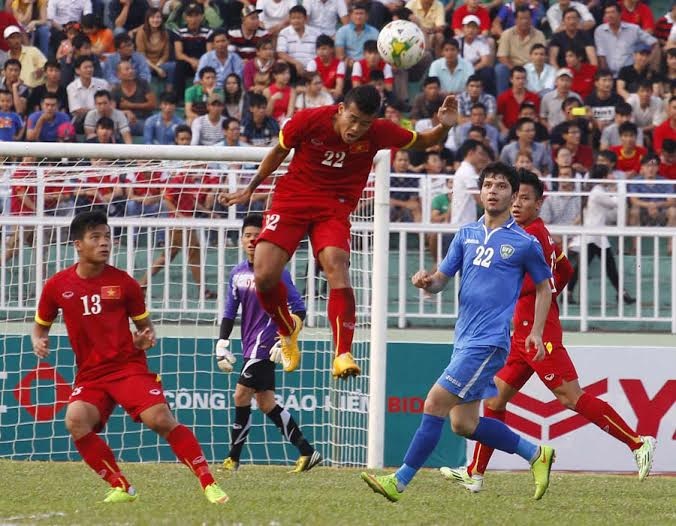 Công Phượng bỏ lỡ cơ hội, Olympic Việt Nam hòa Uzbekistan - 4 Olympic Việt Nam gặp nhiều khó khăn trước đối thủ chơi thể lực - Ảnh: Trọng Vũ