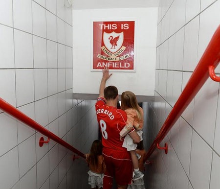 Màn chào sân Anfield đầy ấn tượng của Gerrard - 2 Gerrard chơi đầy nỗ lưc, nhưng Liverpool vẫn thua Crystal Palace 1-3