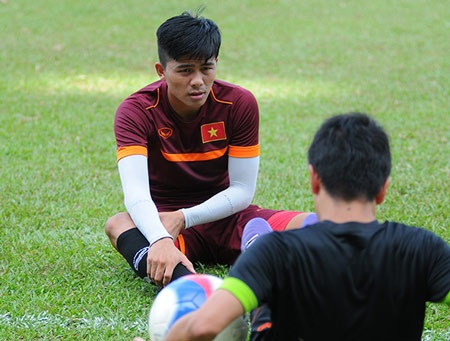 Đội trưởng U23 Việt Nam dính chấn thương, HLV Miura lo lắng - 4 Chấn thương của Mạnh Hùng khiến HLV Miura lo lắng