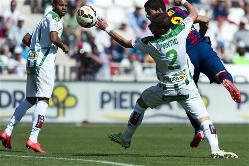 Cordoba 0-8 Barcelona: Suarez lập hattrick, Messi ghi 2 bàn - 1 Suarez tỏa sáng với cú hattrick vào lưới Cordoba