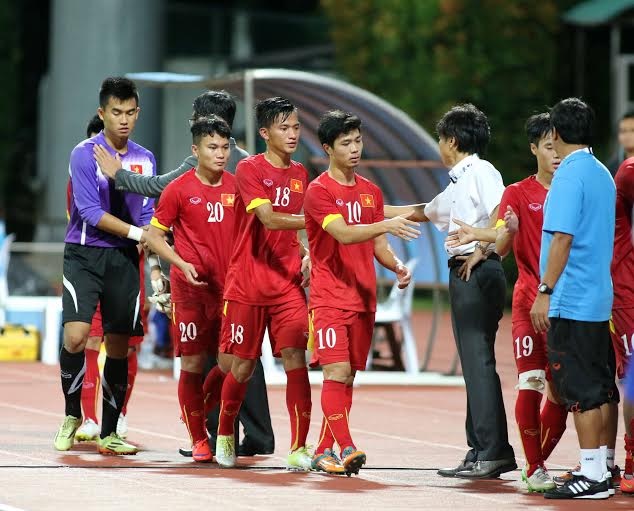 Canh bạc tất tay của HLV Toshiya Miura - 1 HLV Miura chịu quá nhiều sức ép trước trận gặp U23 Myanmar - Ảnh: Gia Hưng