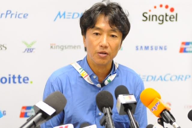 HLV Miura: “Tôi quá hạnh phúc vì chiến thắng đậm này” - 1 HLV Miura tự hào về các học trò của mình