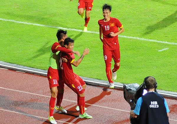 U23 Việt Nam nhọc nhằn “vượt ải” U23 Lào - 2 Thanh Hiền tỏa sáng với bàn thắng duy nhất cho U23 Việt Nam