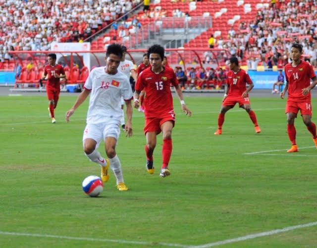 U23 Việt Nam 1-2 U23 Myanmar (kết thúc) - 11 U23 Việt Nam nỗ lực ép sân ở hiệp 2